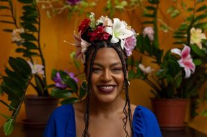 Hugo Muniz (foto) - De origem periférica e da cultura popular, a cantora e compositora pernambucana Marcela Souza é cria da comunidade do Amaro Branco, em Olinda, onde vive até hoje.