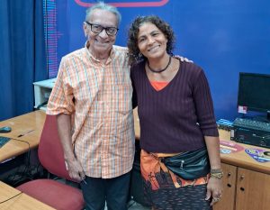 Manoel Constantino e Mestra Di no estúdio da rádio